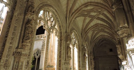 Detalhes góticos do claustro 