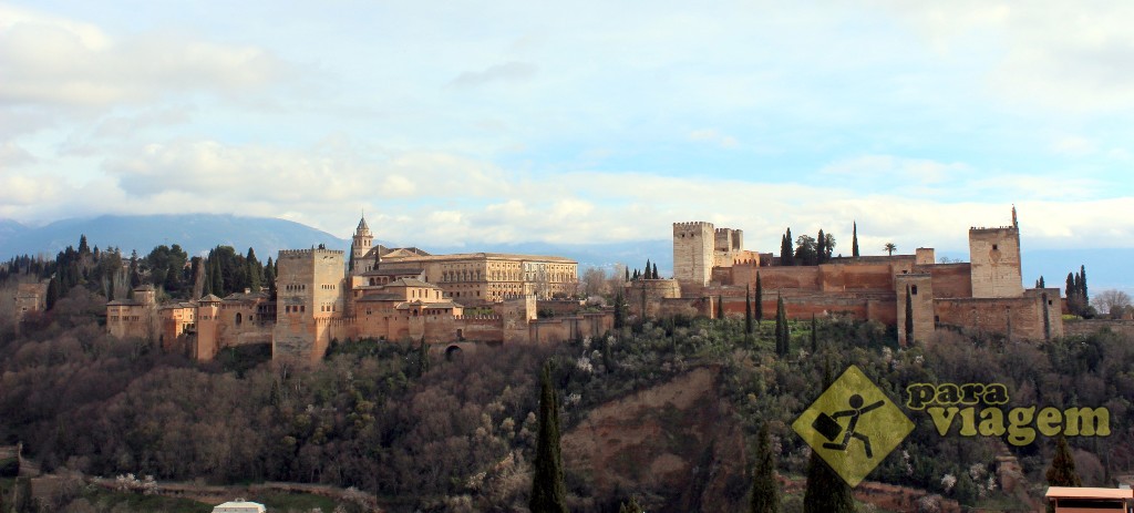 Complexo palaciano de Alhambra em Granada