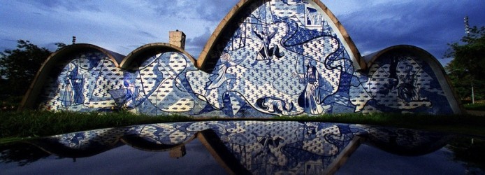 Igreja de São Francisco de Assis: detalhe para o mosaico de azulejos de Portinari