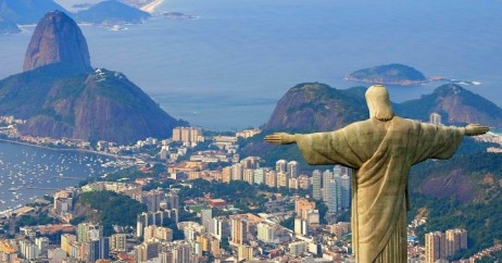 Vista aérea do Rio de Janeiro: Cristo Redentor e Pão de Açúcar