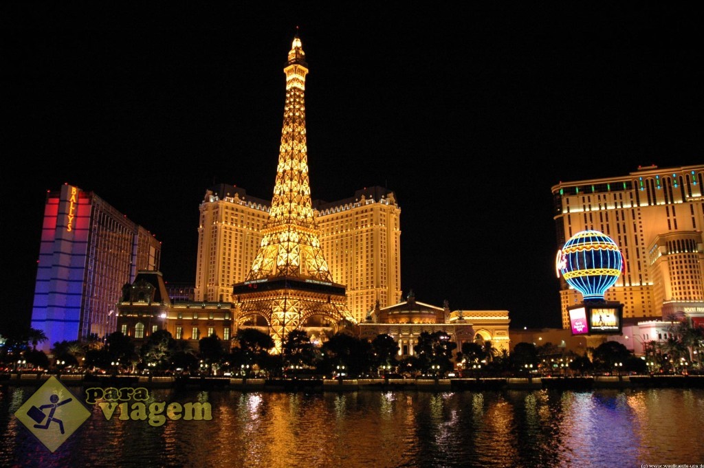 Hotel Paris à noite