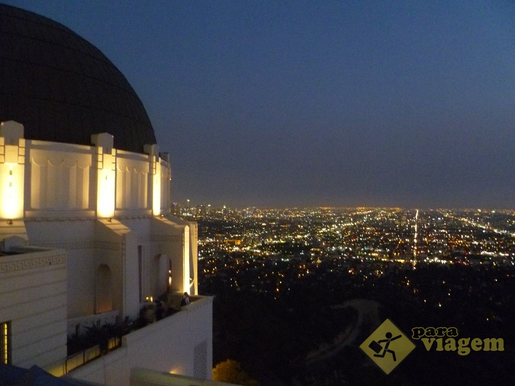 Vista Noturna do Griffith Observatory em LA