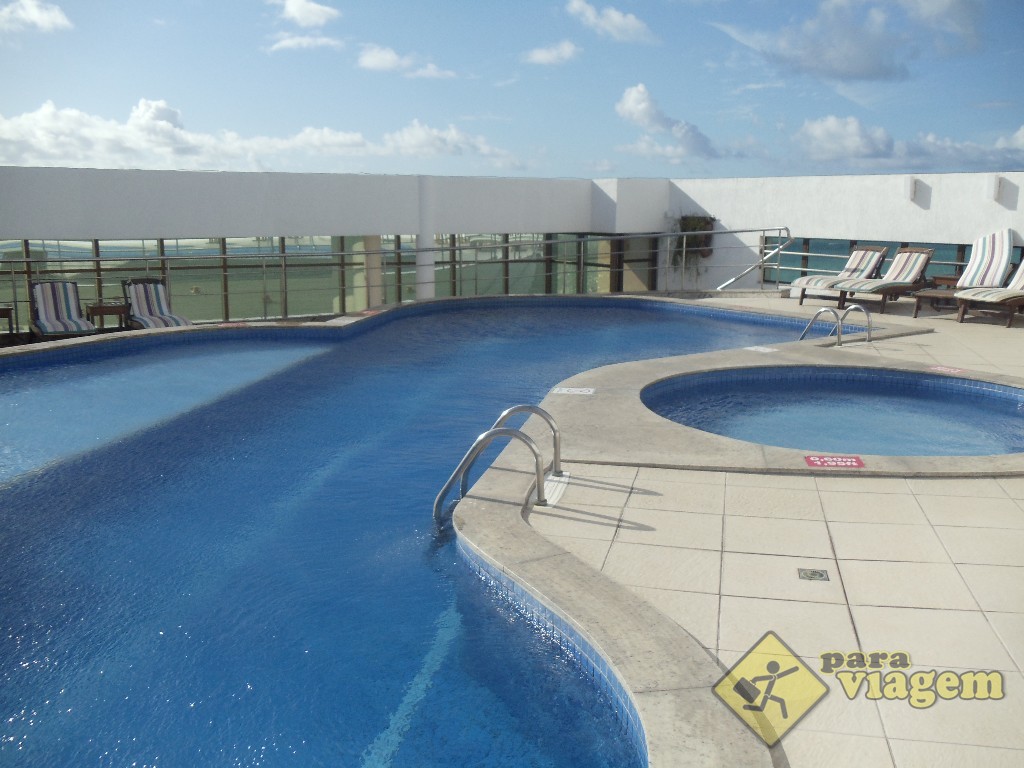 Área de lazer: piscina
