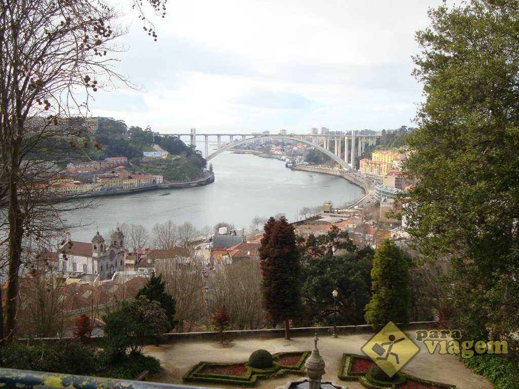 Vista da foz do Rio Douro e a P. Arrábida