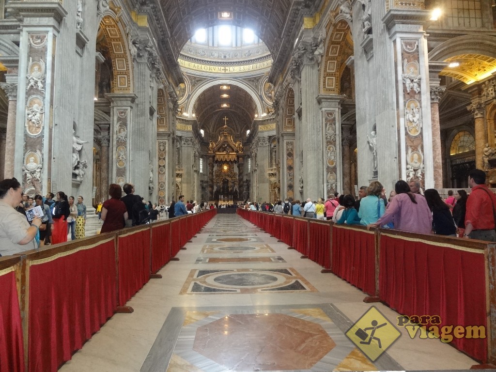 O interior da Basílica
