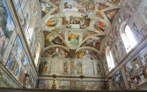 Visitando a Capela Sistina no Vaticano