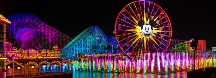 Roda Gigante Iluminada no Disney California Adventure