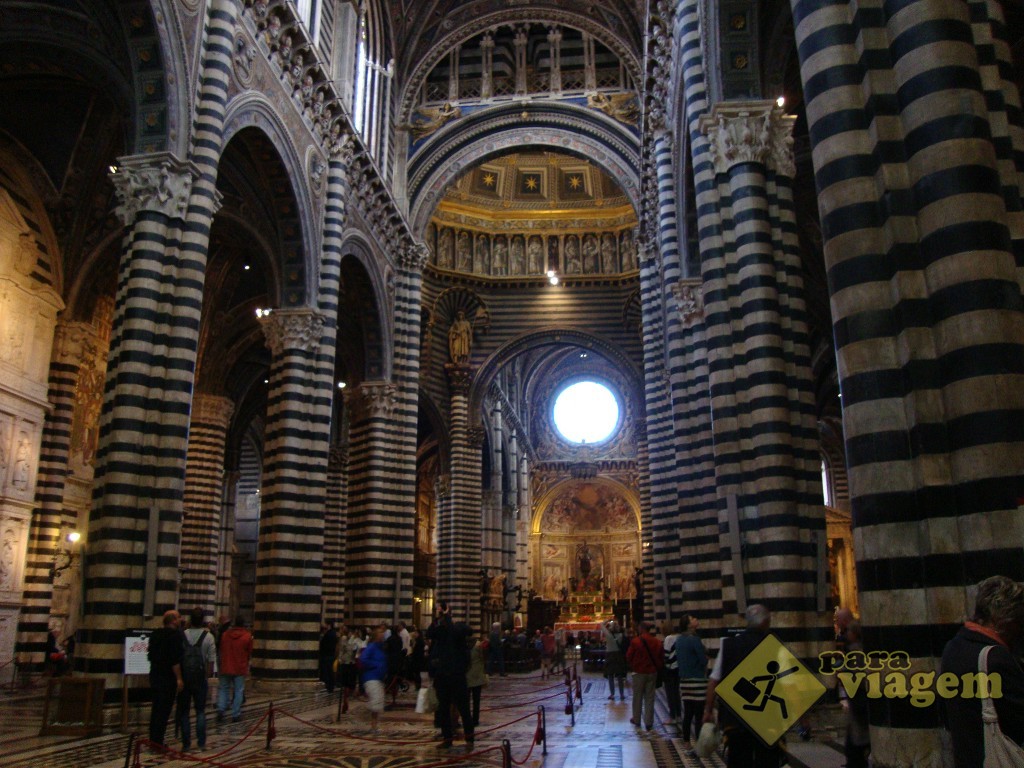 Interior do Duomo