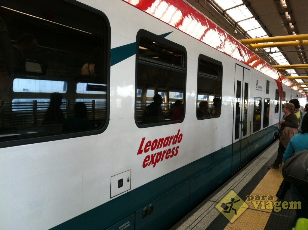 Trem Leonardo Express em Roma