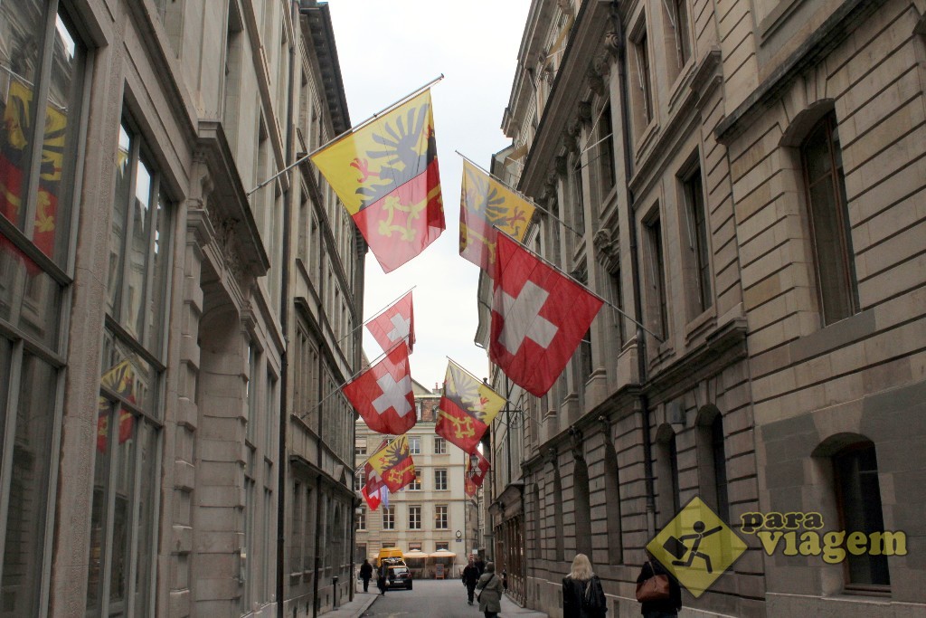 Bandeirinhas na Rue de l’Hôtel-de-Ville