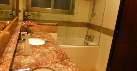 Banheiro com Banheira no Serhs Natal Grand Hotel