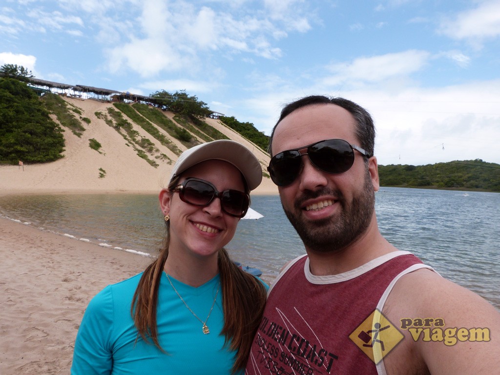 Casal na Lagoa de Jacumã