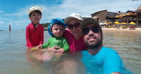 Família na Praia de Pipa no RN