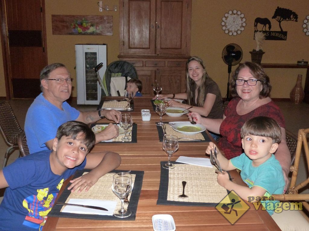 Família Reunida no Jantar do Haras Morena