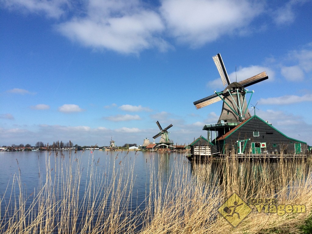 Os moinhos de vento históricos nos Países Baixos são ícones