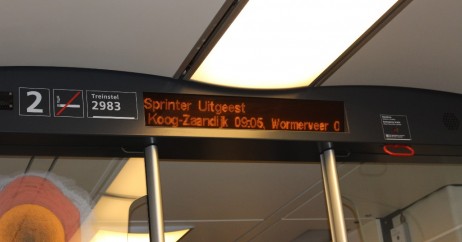 O trem deve parar em Koog-Zaandijk