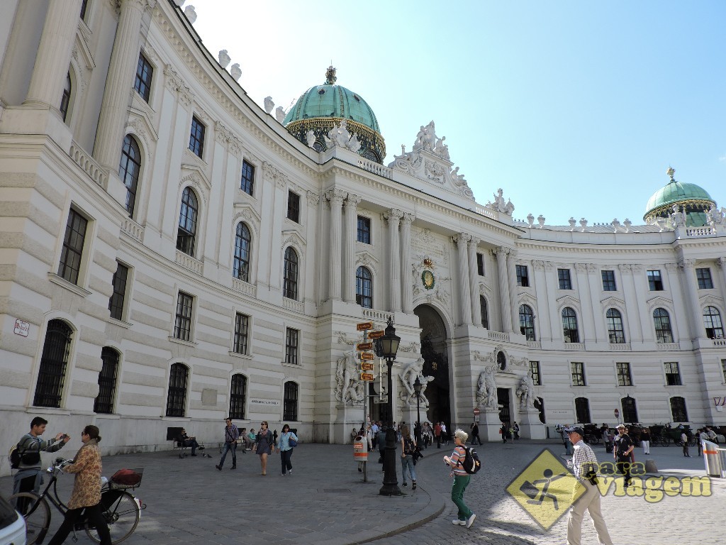 Entrada principal do Hofburg de Viena