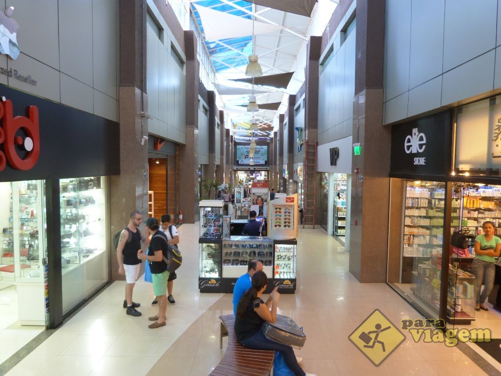 Interior do Shopping del Este