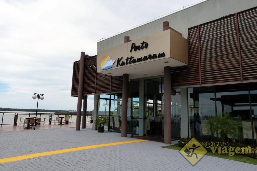 Restaurante Porto Kattamaram com Vista para o Lago de Itaipu