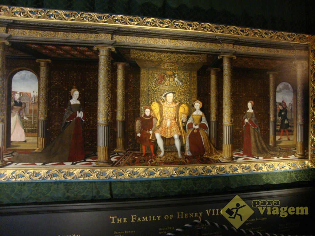 Retrato de família: o filho varão e a esposa preferida no centro, junto ao Rei Henrique VIII, e as filhas isoladas nos cantos