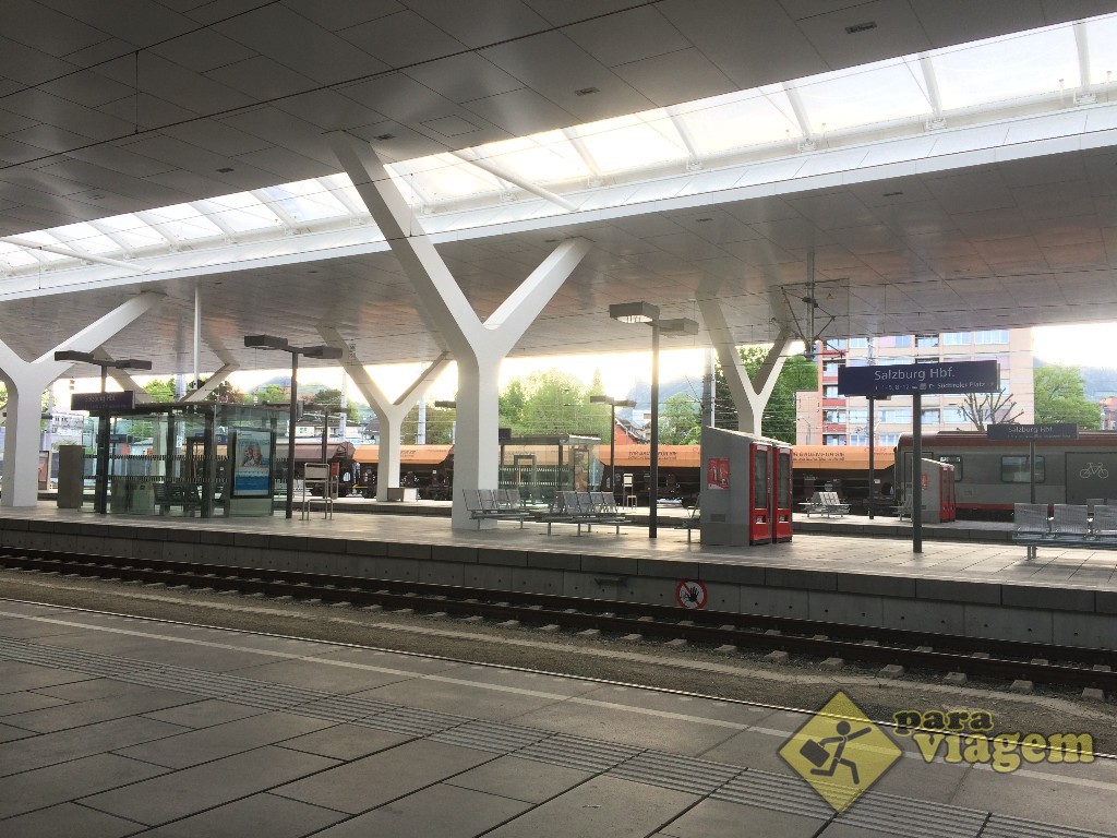 Plataforma da estação de Salzburgo