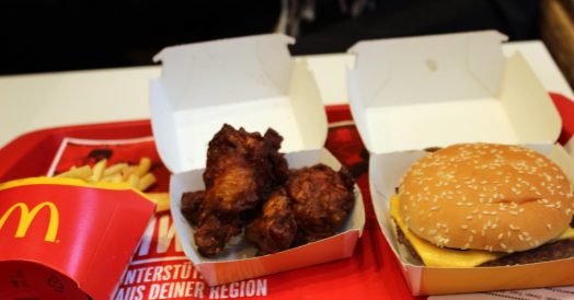 McDonald's na Suíça tem frango frito