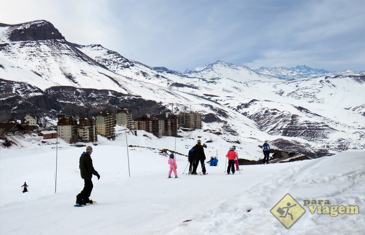 Pessoas esquiando Valle Nevado