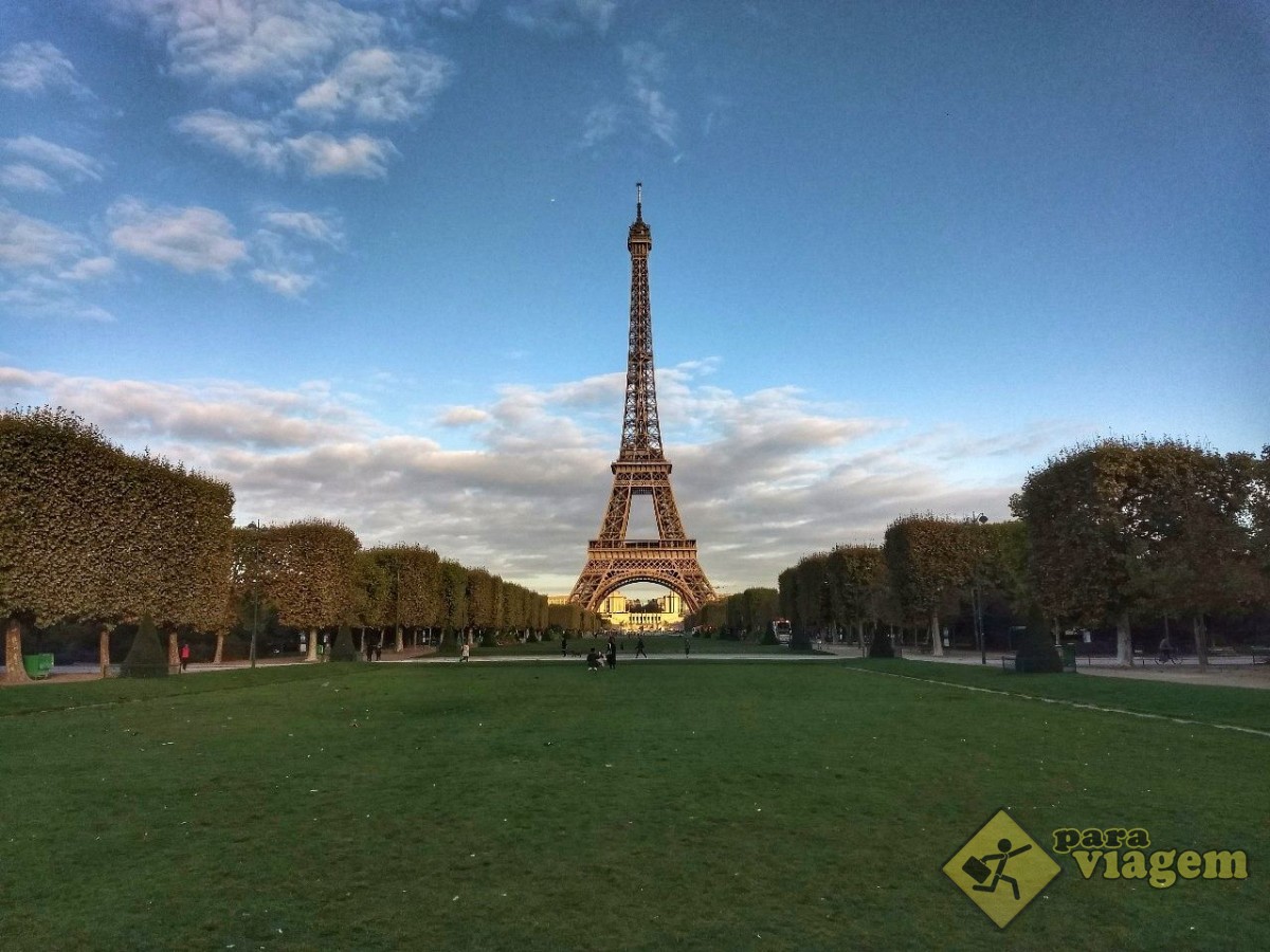 Champ de Mars e Torre Eiffel