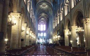 Interior da Catedral de Notre Dame