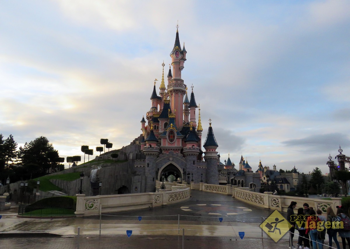 Castelo do Disneyland Park em Paris