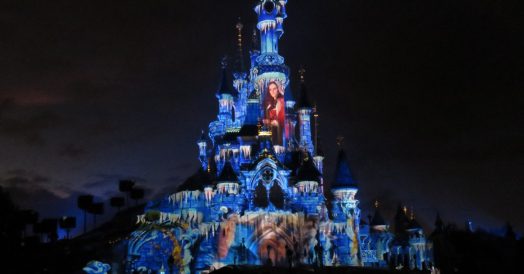 Projeção no Castelo Durante o Disney Illuminations
