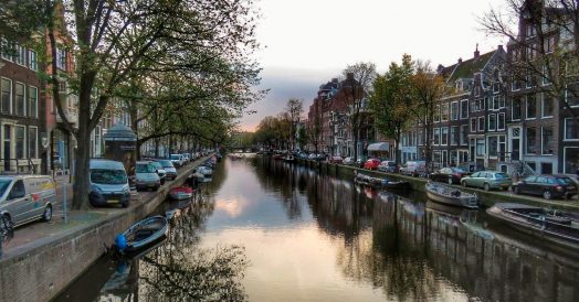 Canal em Amsterdam