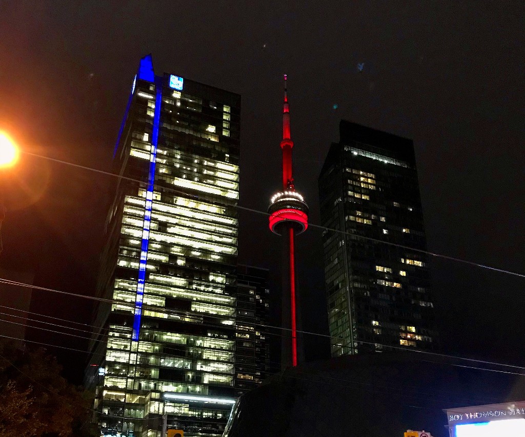 CN Tower à noite