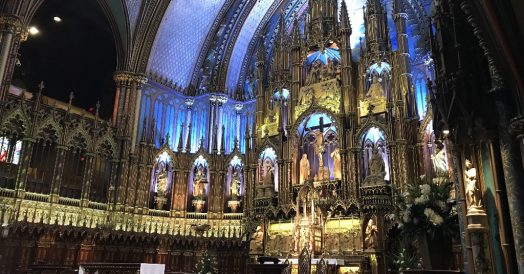 O lindo altar da Notre-Dame de Montreal