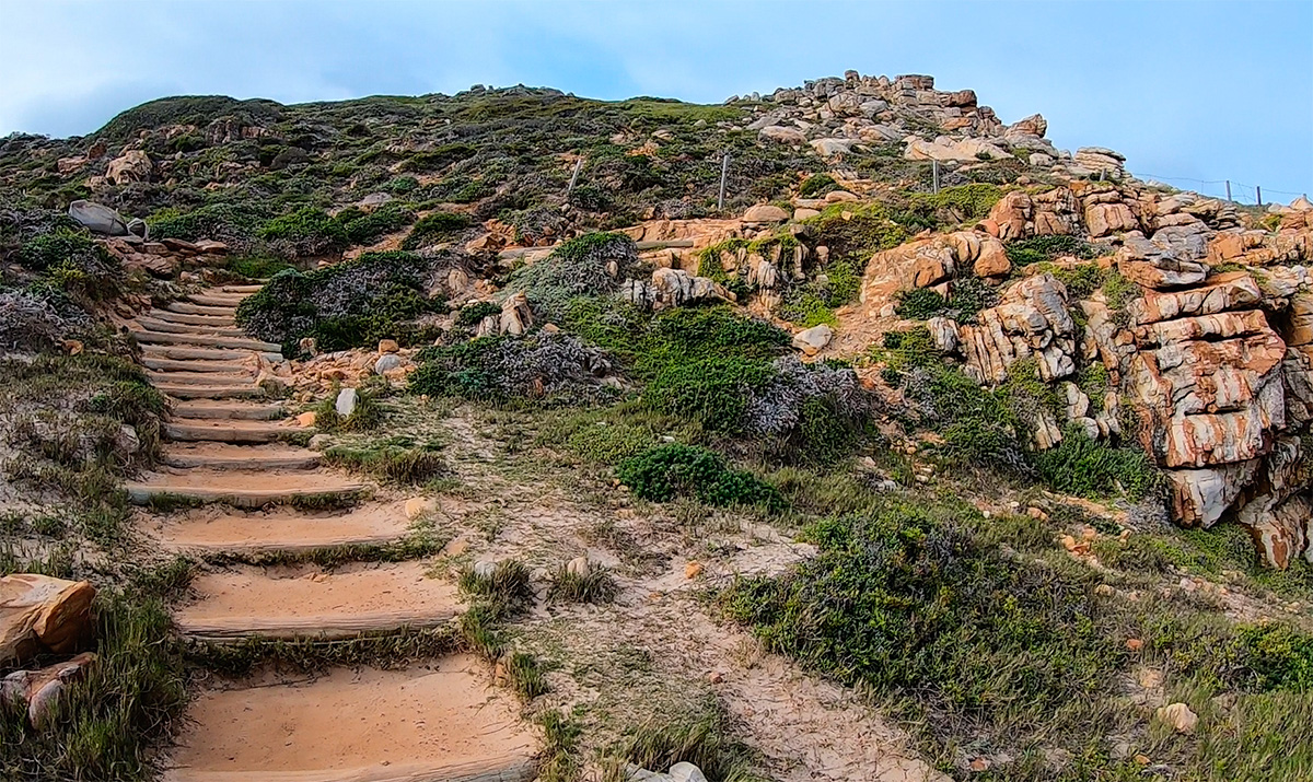 Escadas para subir nas rochas