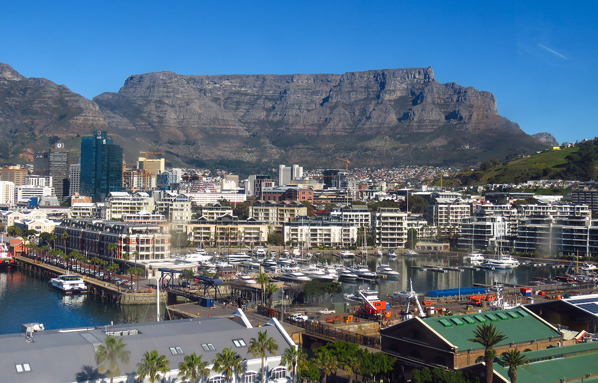 Vista de Cape Town e da Table Mountain