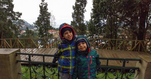 Crianças no Monte Canvario