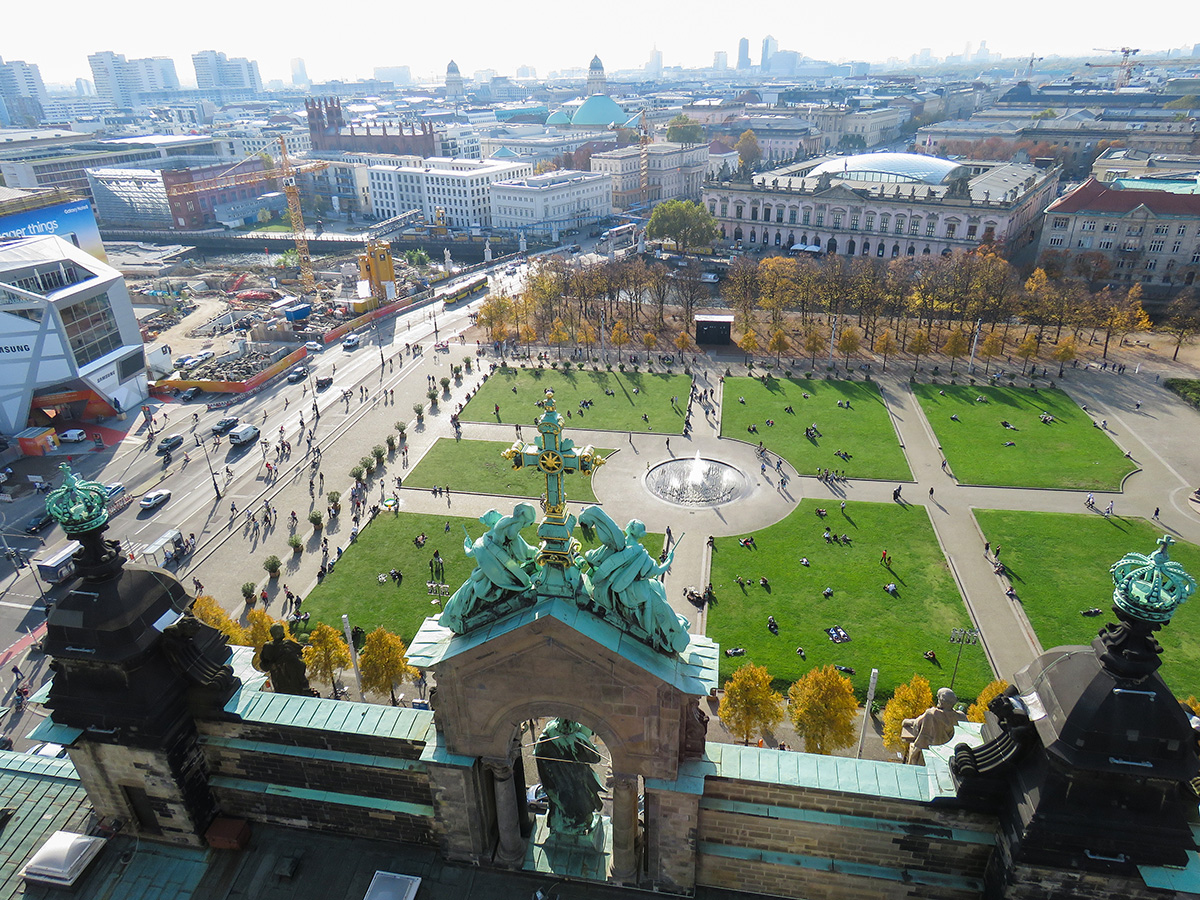 Praça vista do topo da Berliner Dom