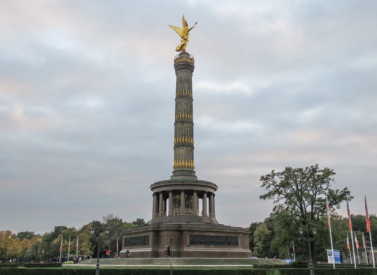 Coluna da Vitória no meio do Tiergarten